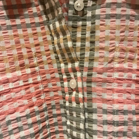 Women’s LL Bean size small wrinkle resistant Colorful Plaid Seer Sucker shirt - Picture 3 of 3